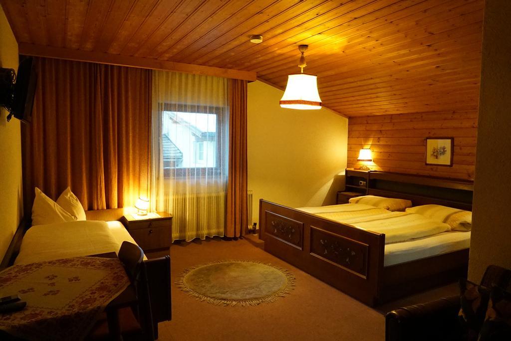 Gasthof Perfler Hotell Außervillgraten Rum bild