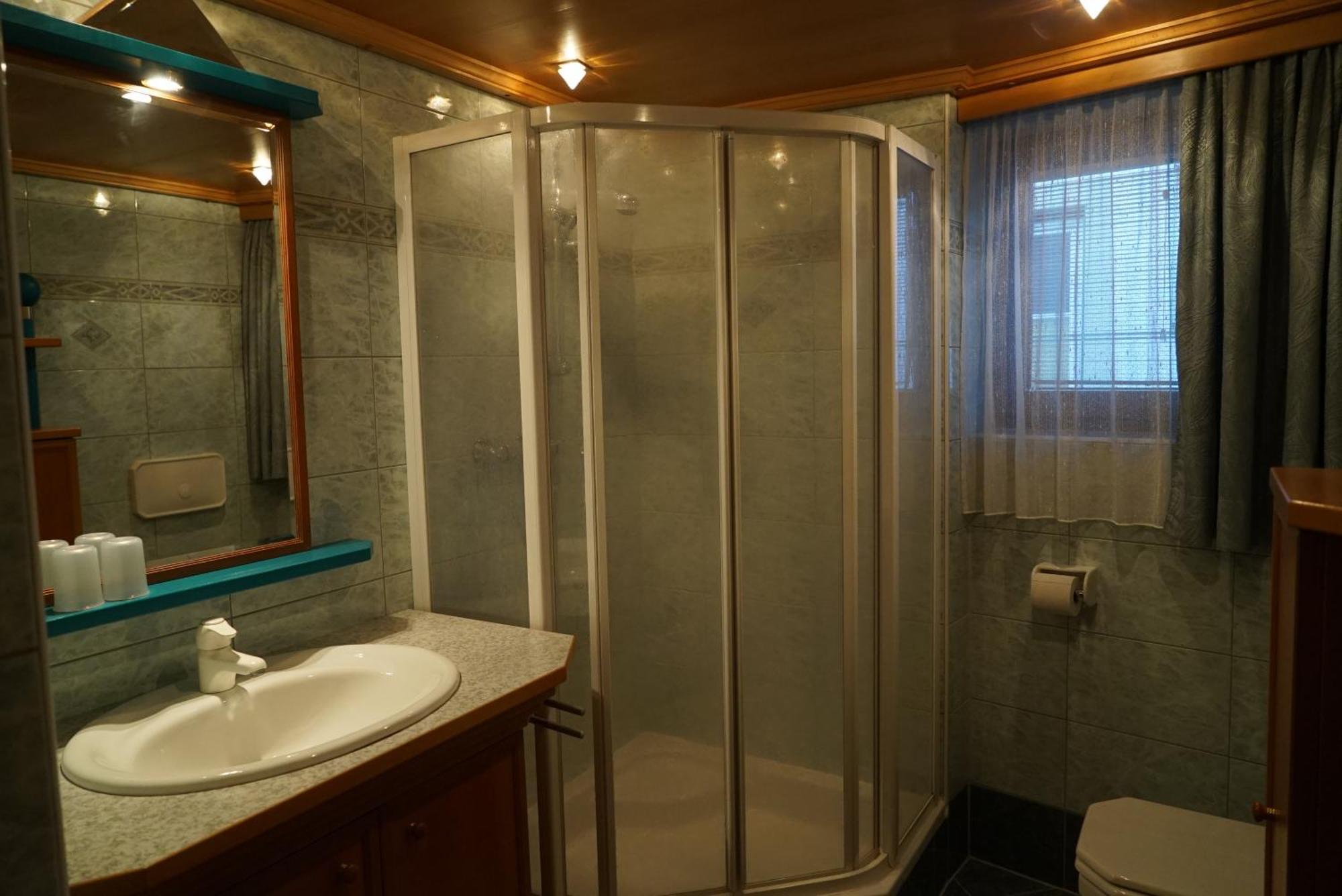 Gasthof Perfler Hotell Außervillgraten Rum bild